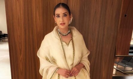 image source: https://www.pinkvilla.com/entertainment/news/manisha-koirala-reveals-vidhu-vinod-chopra-asked-her-to-look-beautiful-at-all-cost-for-1942-a-love-story-both-anil-kapoor-and-jackie-shroff-were-1357012