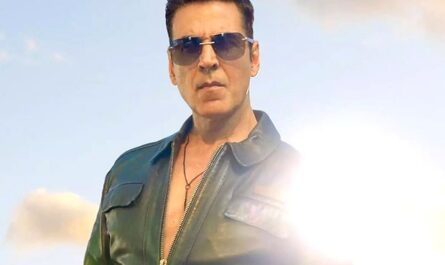 https://stat4.bollywoodhungama.in/wp-content/uploads/2025/12/Akshay-Kumar-wheel-of-fortune.jpeg