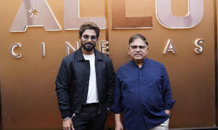 https://stat5.bollywoodhungama.in/wp-content/uploads/2026/01/Allu-Arjun-shares-emotional-birthday-wish-for-father-Allu-Aravind-620.jpg