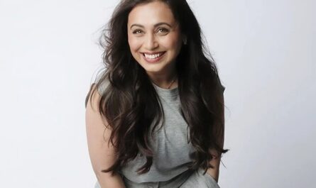 https://stat4.bollywoodhungama.in/wp-content/uploads/2026/01/Rani-Mukerji-gen-alpha-daughter.jpeg