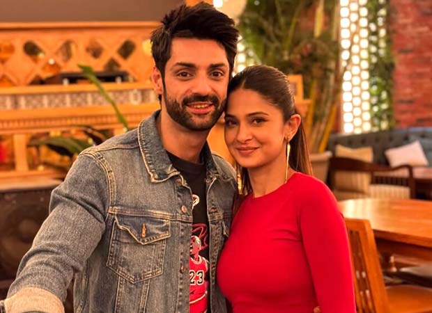 https://stat5.bollywoodhungama.in/wp-content/uploads/2026/01/Karan-Wahi-breaks-silence-on-engagement-buzz-with-Jennifer-800.jpeg