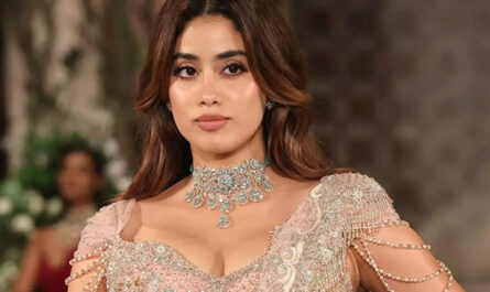 https://stat5.bollywoodhungama.in/wp-content/uploads/2026/02/Janhvi-Kapoor-2.jpeg
