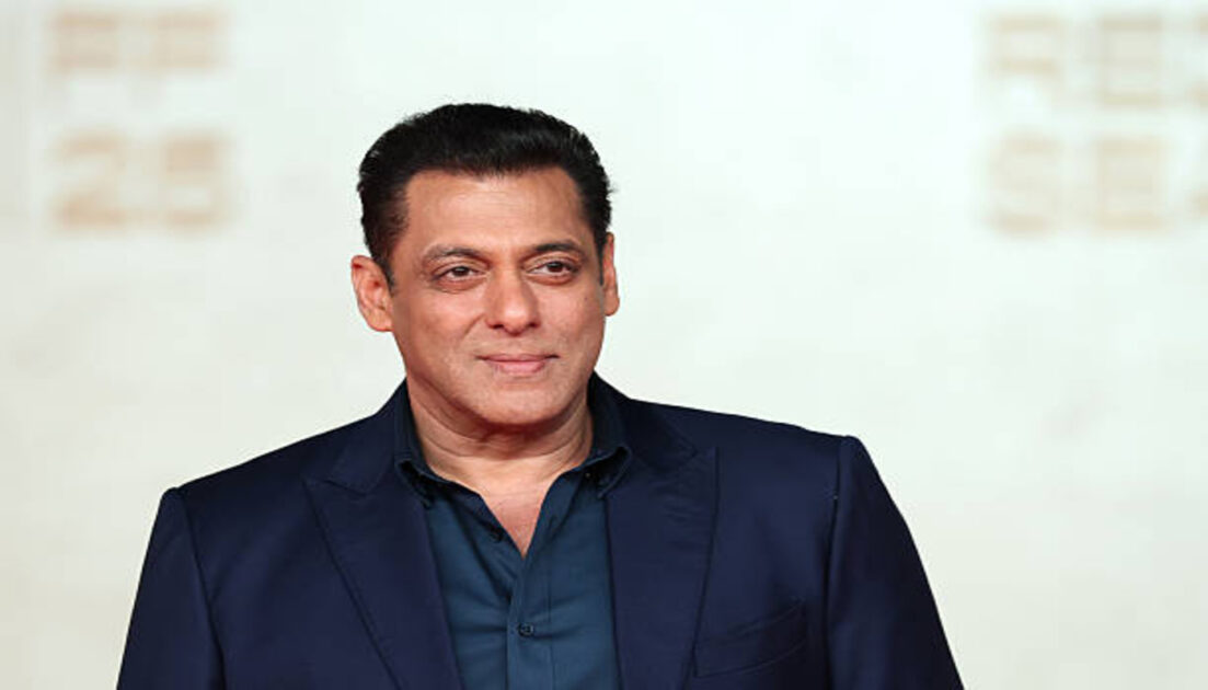 https://media.gettyimages.com/id/2251400364/photo/jeddah-saudi-arabia-salman-khan-attends-the-closing-night-red-carpet-at-the-red-sea.jpg?s=612x612&w=0&k=20&c=mRr3FKtj6VVJk-gfpaHmGyO_vmnw3xnCCfJK8TA0yZU=