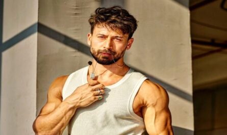 https://www.bollywoodhungama.com/wp-content/uploads/2026/05/Tiger-Shroff-gifts-boxing-gloves-to-young-fan.jpeg