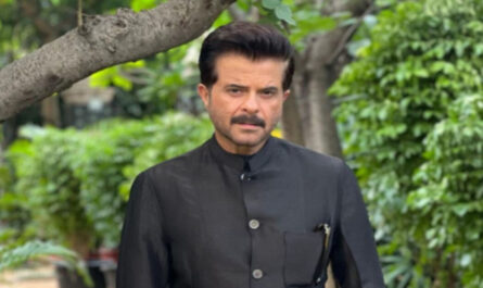 https://www.pinkvilla.com/pics/500x500/835032630_anil-kapoor_202606.jpg